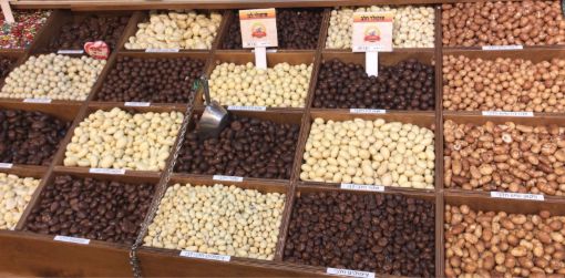 תמונה של שקד מצופה שוקולד מריר - 100 גרם